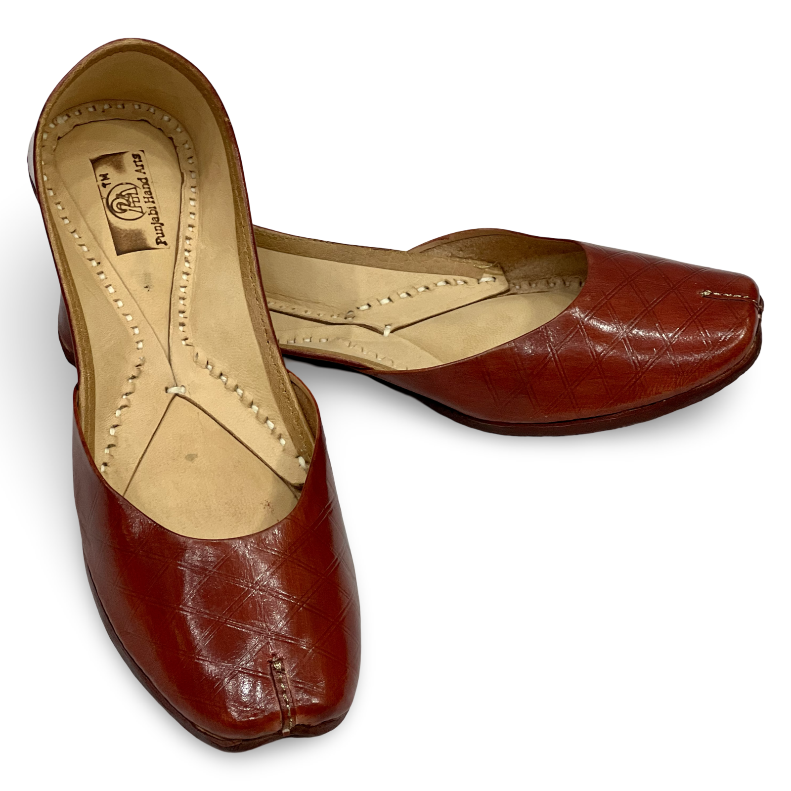 pha || women's classic leather ballet flat punjabi jutti, quilted design, brown leather jutti