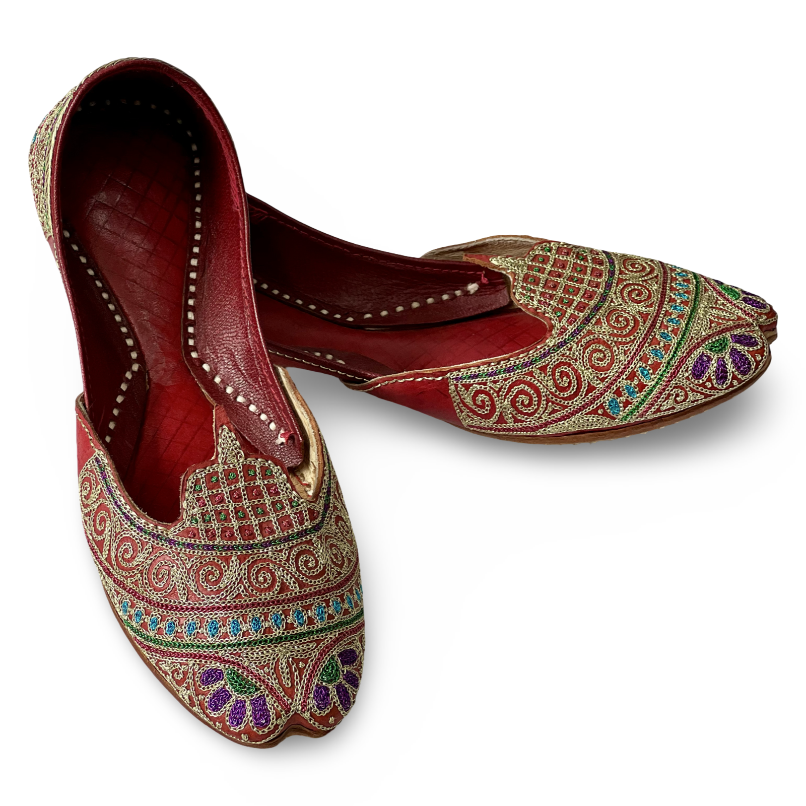 pha || women's traditional handcrafted leather punjabi jutti, embroidered with multi colour thread work, maroon jutti