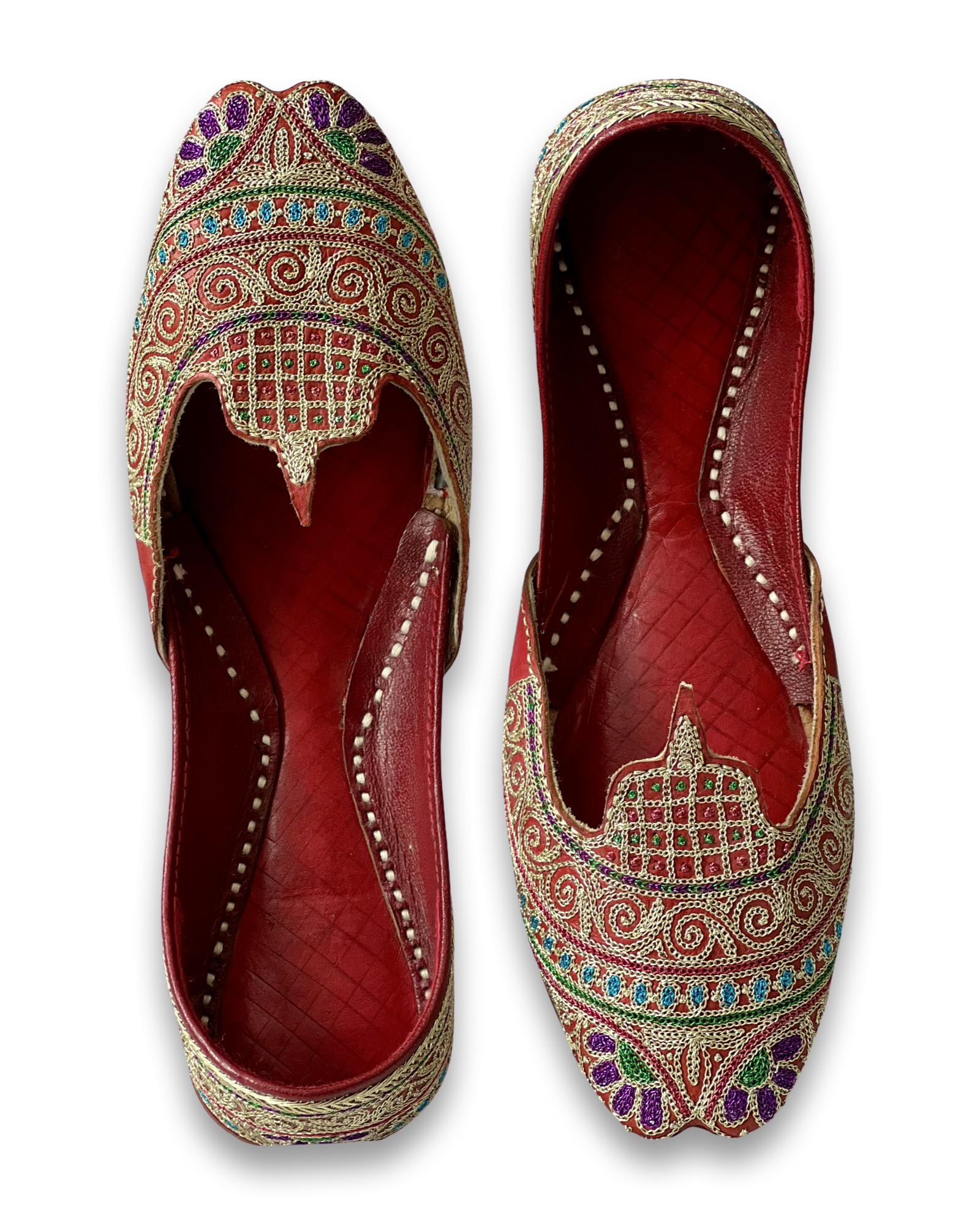 pha || women's traditional handcrafted leather punjabi jutti, embroidered with multi colour thread work, maroon jutti