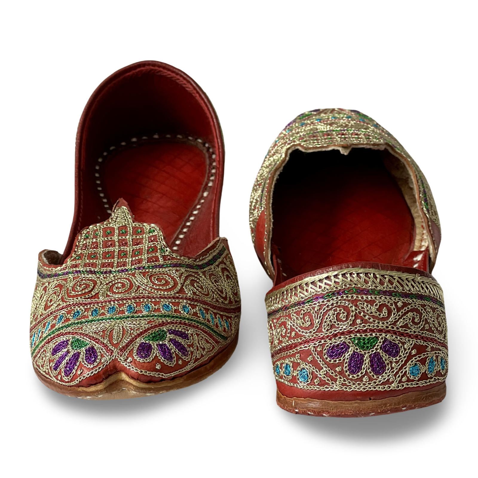 pha || women's traditional handcrafted leather punjabi jutti, embroidered with multi colour thread work, maroon jutti